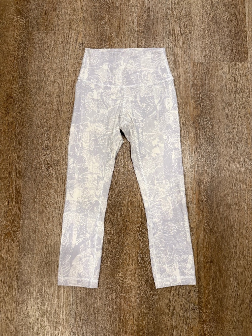 Lululemon Align High-Rise Crop 21” Wave Printed Light Grey White Size 2